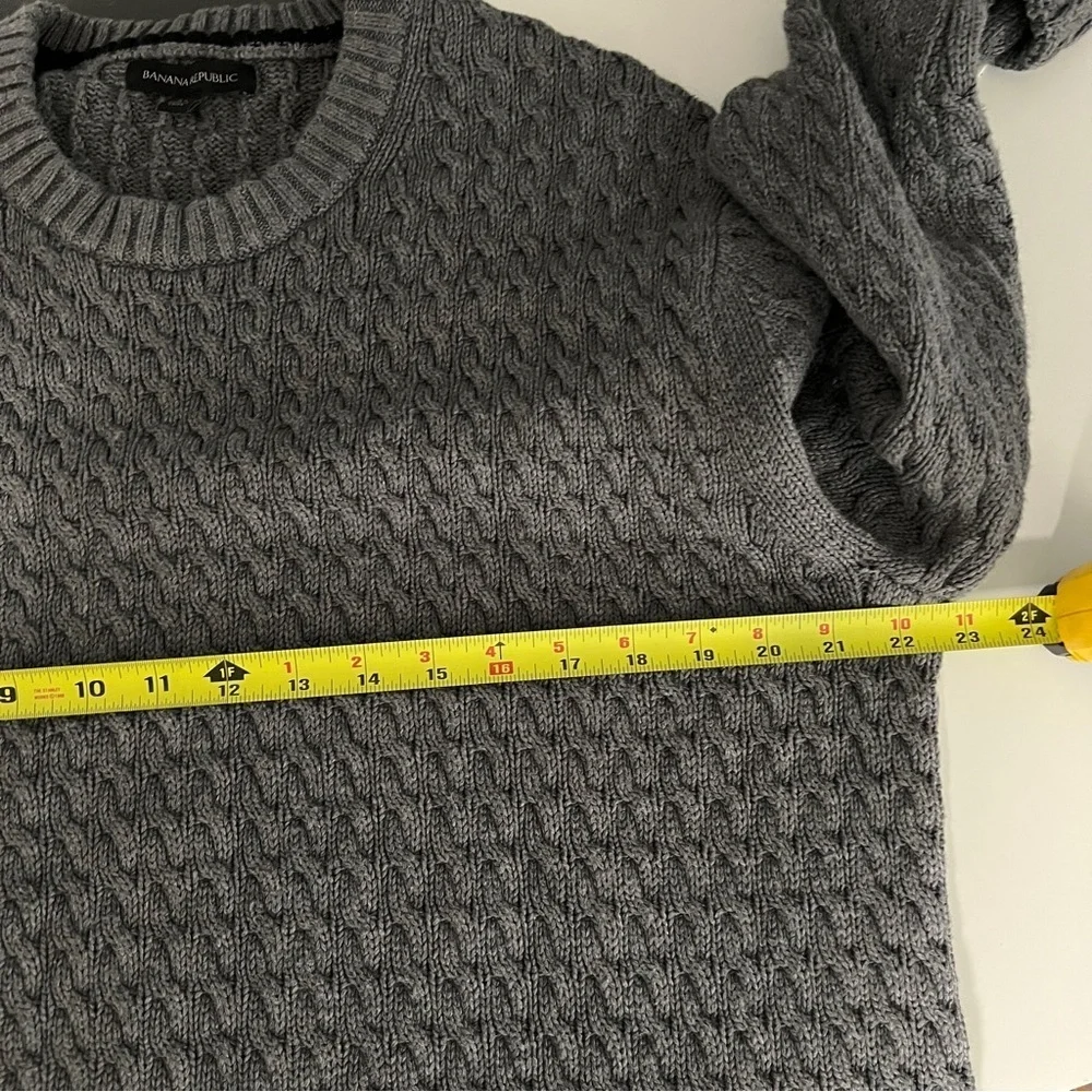 Banana republic 100% cotton gray cable knit mens sweater size XL